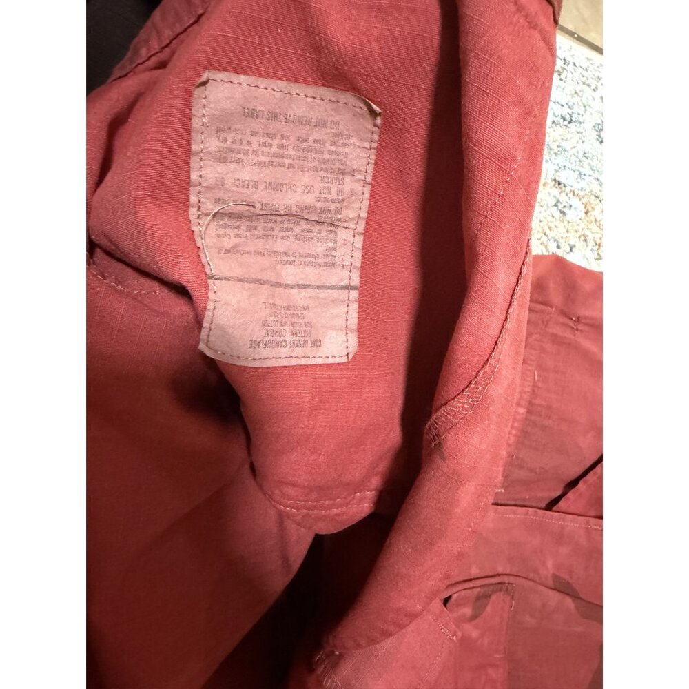 US Military Camo Utility Shirt Small Rosie The Riveter We Can Do It Graphic - Picture 4 of 9
